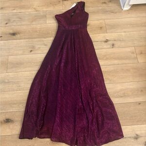 One shoulder purple dress